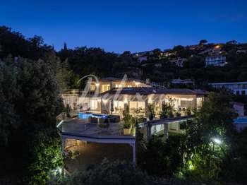 Vente Maison 5 chambresRoquebrune-sur-Argens