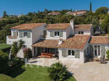 Maison 7 pièces 180 m² · à Roquebrune-sur-Argens · 180 m² · 1 520 000 €