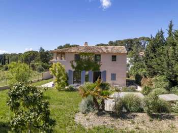 Maison 6 pièces 158 m² · à Roquefort-la-Bédoule · 158 m² · 1 149 000 €