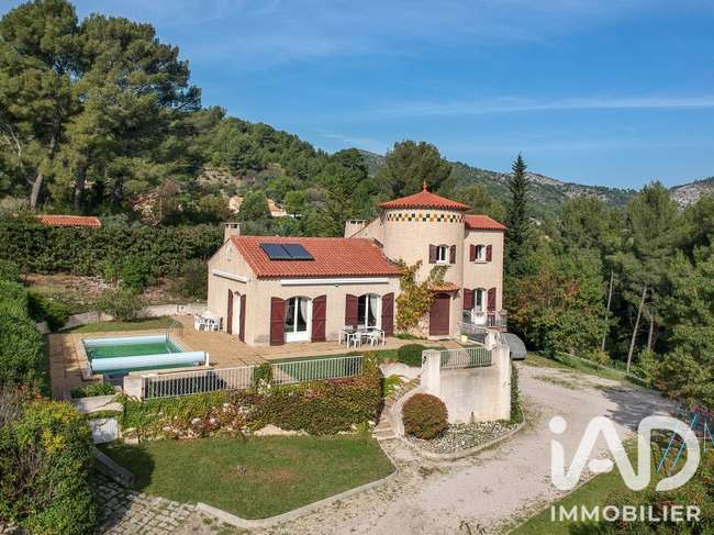 Maison 6 pièces 180 m² · à Roquevaire · 180 m² · 649 000 €