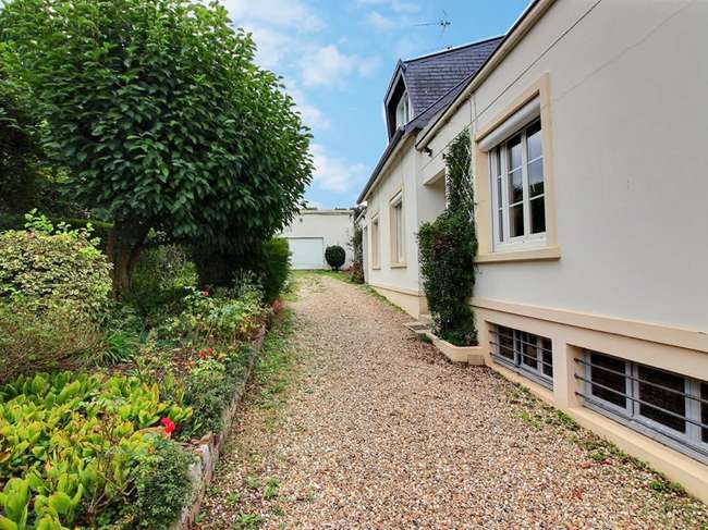 Maison 7 pièces 150 m² · à Rouelles · 150 m² · 366 000 €