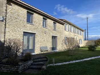 Vente maison 8 pièces Roullet-Saint-Estèphe 16