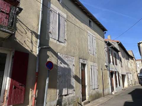 Vente maison 8 pièces Ruffec 16