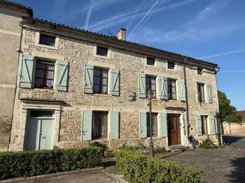 Vente maison 11 pièces Ruffec 16
