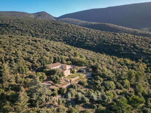 Vente maison 9 pièces Rustrel 84