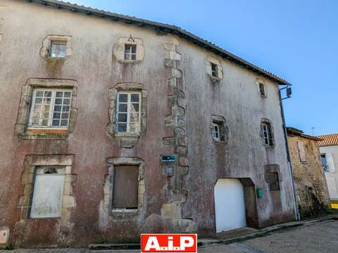 Vente maison 3 pièces Saint-Amand-sur-Sèvre 79