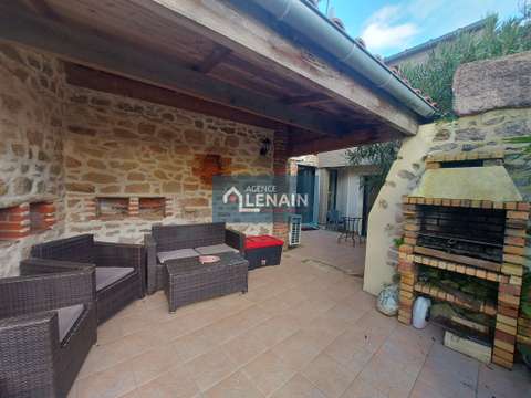 Vente maison 8 pièces Saint-Amand-sur-Sèvre 79