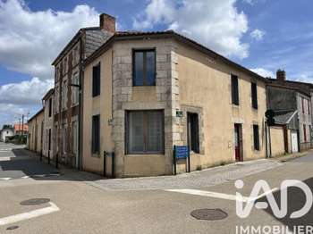 Vente maison 5 pièces Saint-Amand-sur-Sèvre 79