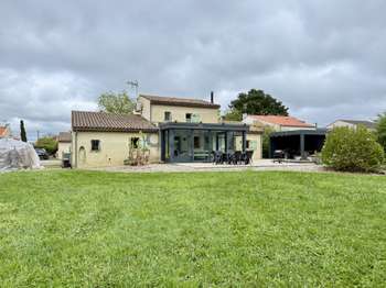 Vente maison 8 pièces Saint-André-Goule-d'Oie 85