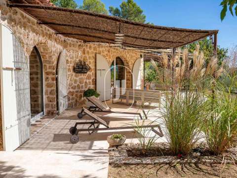 Vente maison 7 pièces Saint-Antonin-du-Var 83