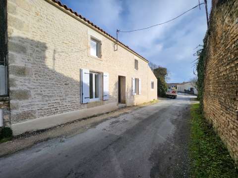 Vente maison 5 pièces Saint-Aubin-la-Plaine 85