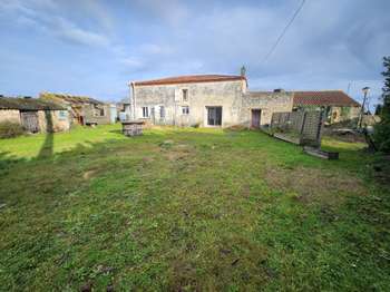 Vente maison 4 pièces Saint-Aubin-la-Plaine 85
