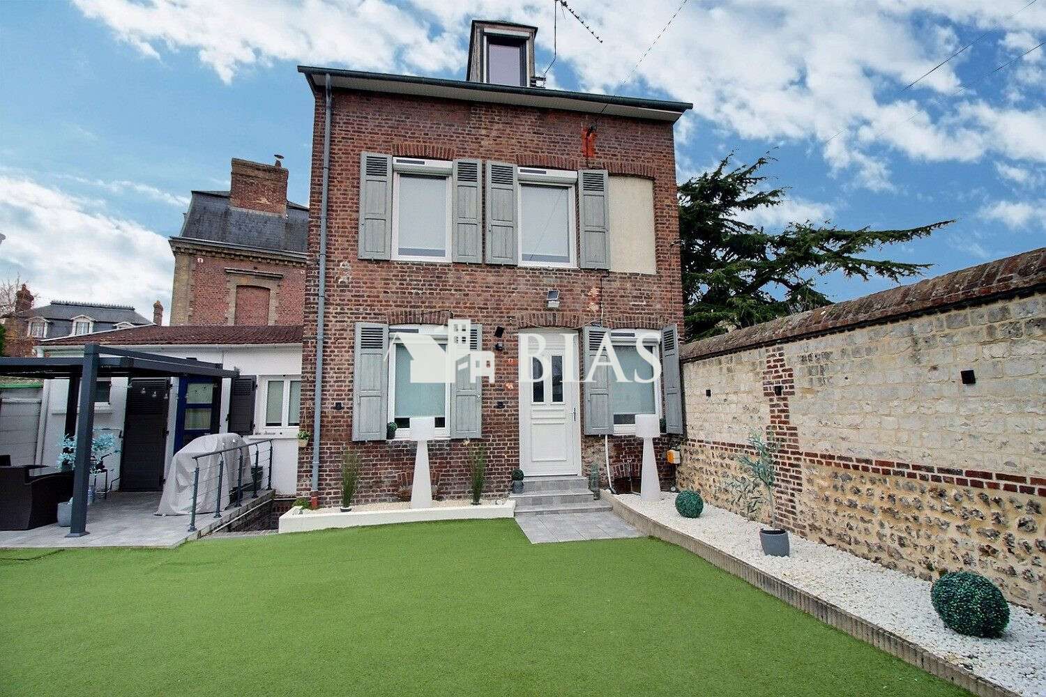 Vente Maison à Saint-Aubin-lès-Elbeuf (76410) : à vendre / 87m² Saint