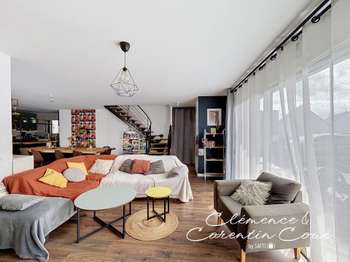 Maison 9 pièces 164 m² · à Saint-Augustin-des-Bois · 164 m² · 371 000 €