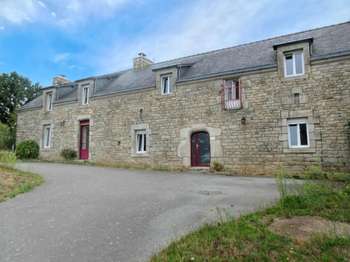 Maison 8 pièces 212 m² · à Saint-Avé · 212 m² · 374 400 €