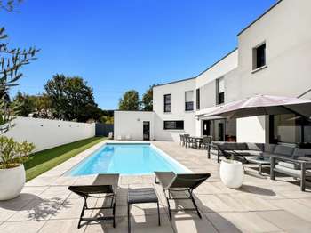 Vente maison 9 pièces Saint-Barthélemy-d'Anjou 49