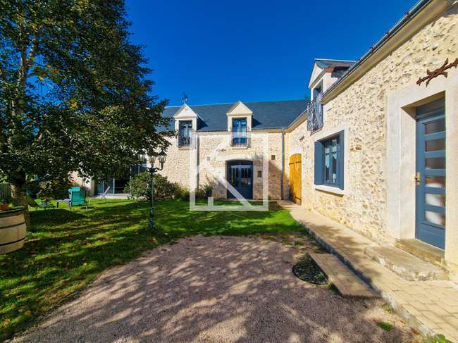 Maison 10 pièces 328 m² · à Tauxigny-Saint-Bauld · 328 m² · 598 500 €