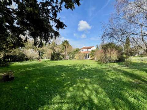 Vente maison 8 pièces Saint-Benoist-sur-Mer 85