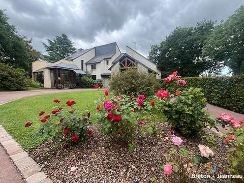 Vente maison 11 pièces Saint-Berthevin 53