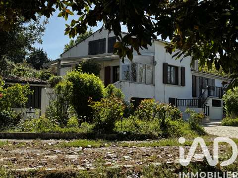 Vente maison 6 pièces Saint-Bonnet-sur-Gironde 17