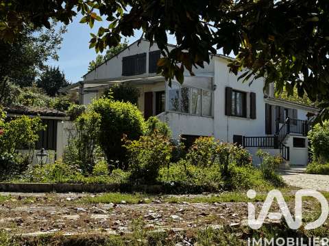 Vente maison 6 pièces Saint-Bonnet-sur-Gironde 17