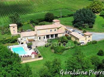 Vente maison 14 pièces Saint-Bonnet-sur-Gironde 17