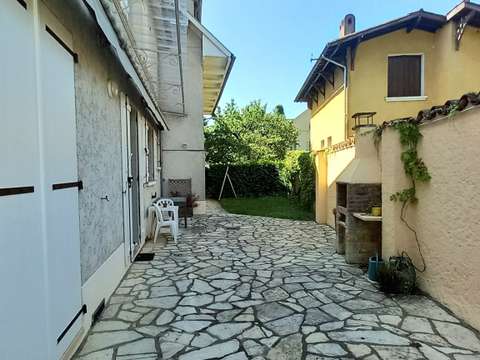 Vente maison 11 pièces