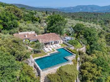 Vente maison 10 pièces Saint-Cézaire-sur-Siagne 06