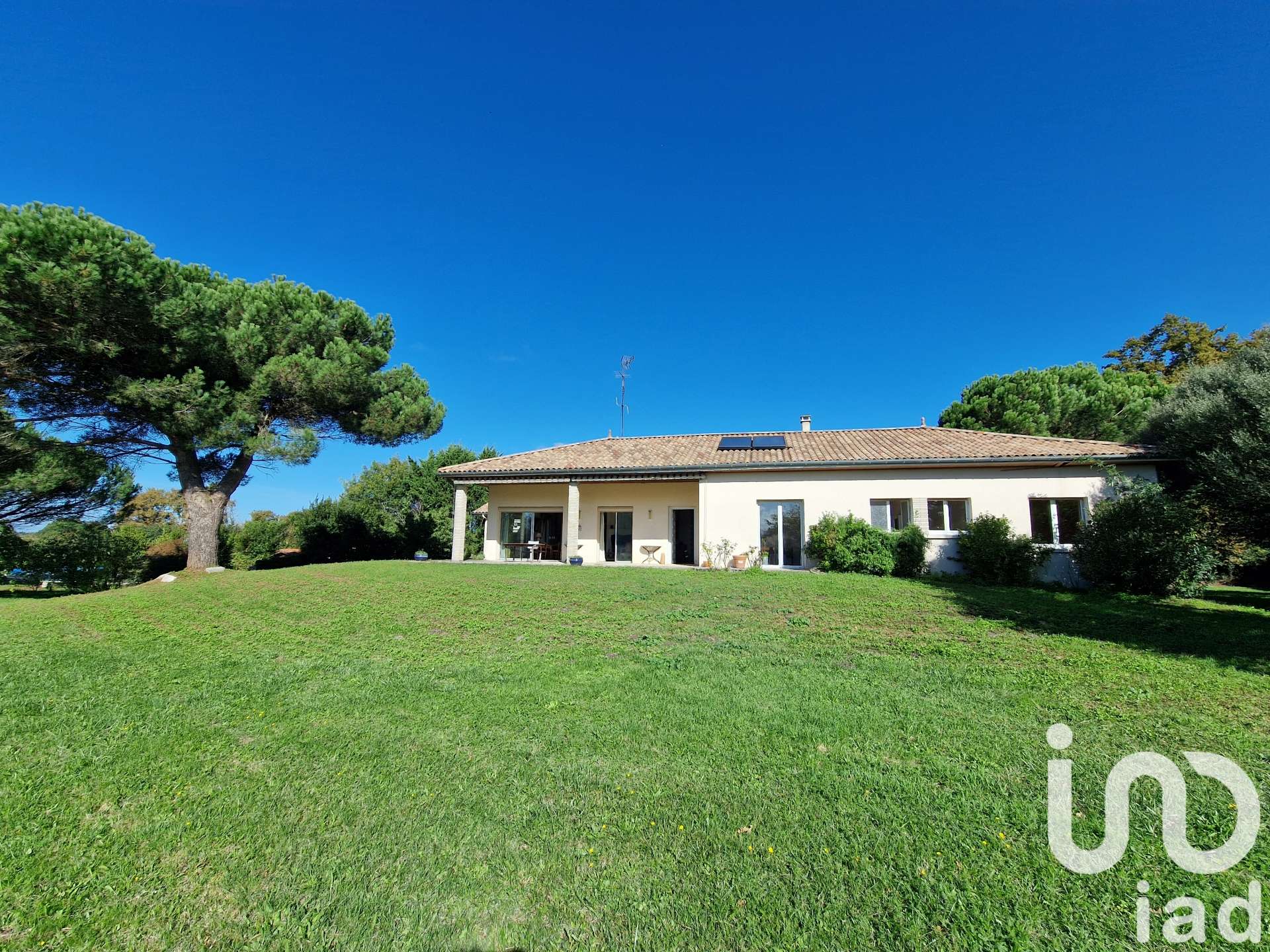 Vente Maison Piscine à Saint-Ciers-sur-Gironde (33820) : à vendre