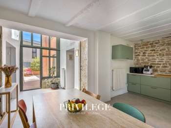 Maison 5 pièces 180 m² · à Saint-Cyr-au-Mont-d'Or · 180 m² · 734 000 €