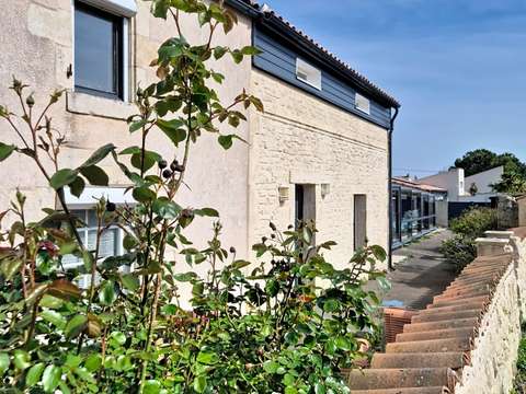 Vente maison 5 pièces Saint-Cyr-du-Doret 17