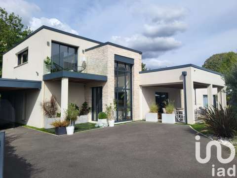 Vente maison 9 pièces Saint-Cyr-sur-Loire 37