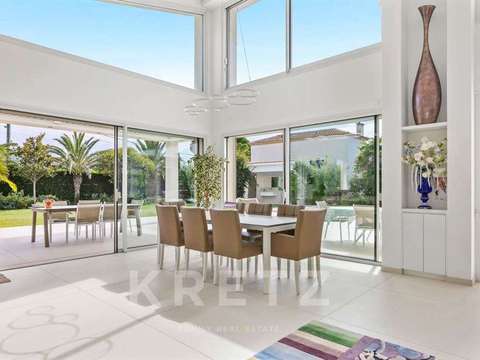 Vente maison 8 pièces Saint-Cyr-sur-Mer 83