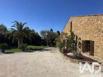 Vente maison 6 pièces Saint-Cyr-sur-Mer 83