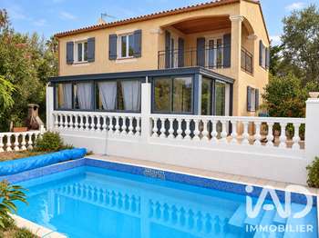 Vente maison 5 pièces Saint-Cyr-sur-Mer 83