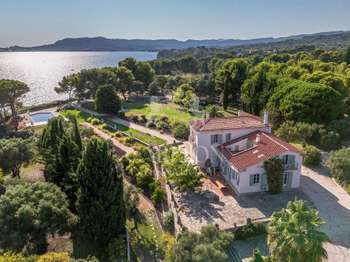 Maison 15 pièces 400 m² · à Saint-Cyr-sur-Mer · 400 m² · 5 500 000 €