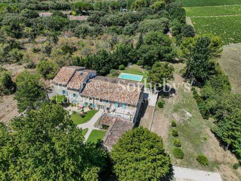 Vente maison 14 pièces Saint-Didier 84