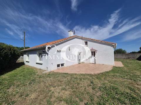 Vente maison 4 pièces Saint-Étienne-de-Mer-Morte 44