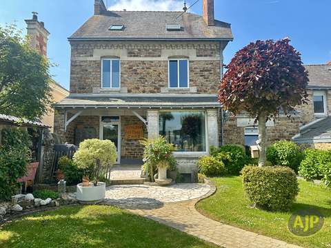 Vente maison 8 pièces Saint-Étienne-de-Montluc 44