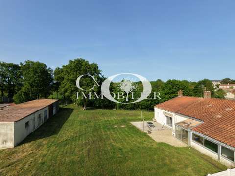 Vente maison 5 pièces Saint-Étienne-du-Bois 85