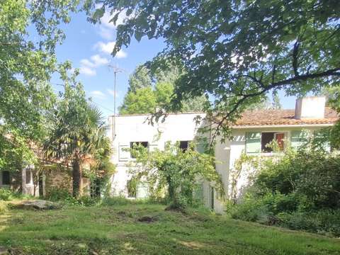 Vente maison 6 pièces Saint-Étienne-du-Bois 85