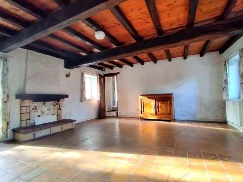 Vente maison 7 pièces Saint-Étienne-du-Bois 85