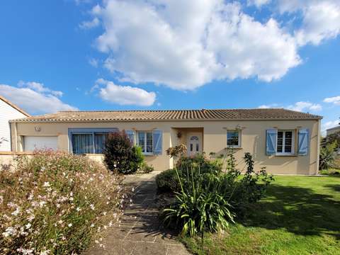 Vente maison 6 pièces Saint-Étienne-du-Bois 85