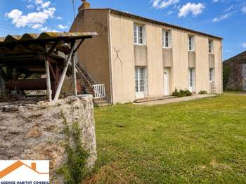 Vente maison 7 pièces Saint-Étienne-du-Bois 85