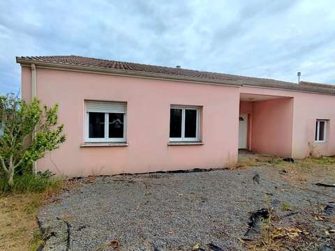 Vente maison 6 pièces Saint-Étienne-du-Bois 85