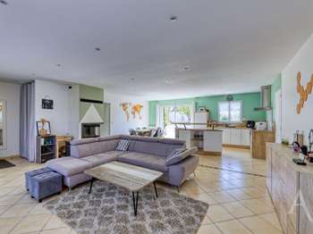 Vente maison 5 pièces Saint-Étienne-du-Bois 85
