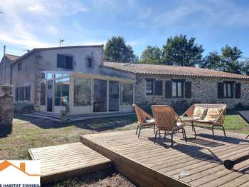 Vente maison 7 pièces Saint-Étienne-du-Bois 85