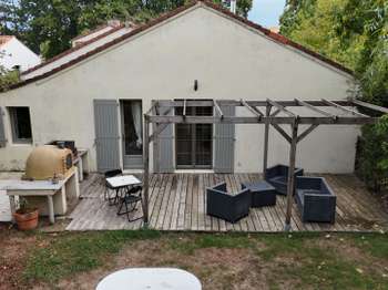 Vente maison 6 pièces Saint-Étienne-du-Bois 85