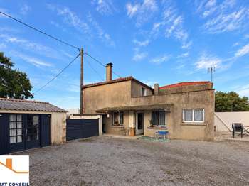 Vente maison 3 pièces Saint-Étienne-du-Bois 85