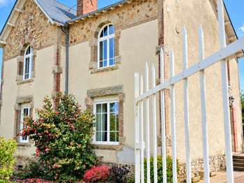 Vente maison 7 pièces Saint-Étienne-du-Bois 85